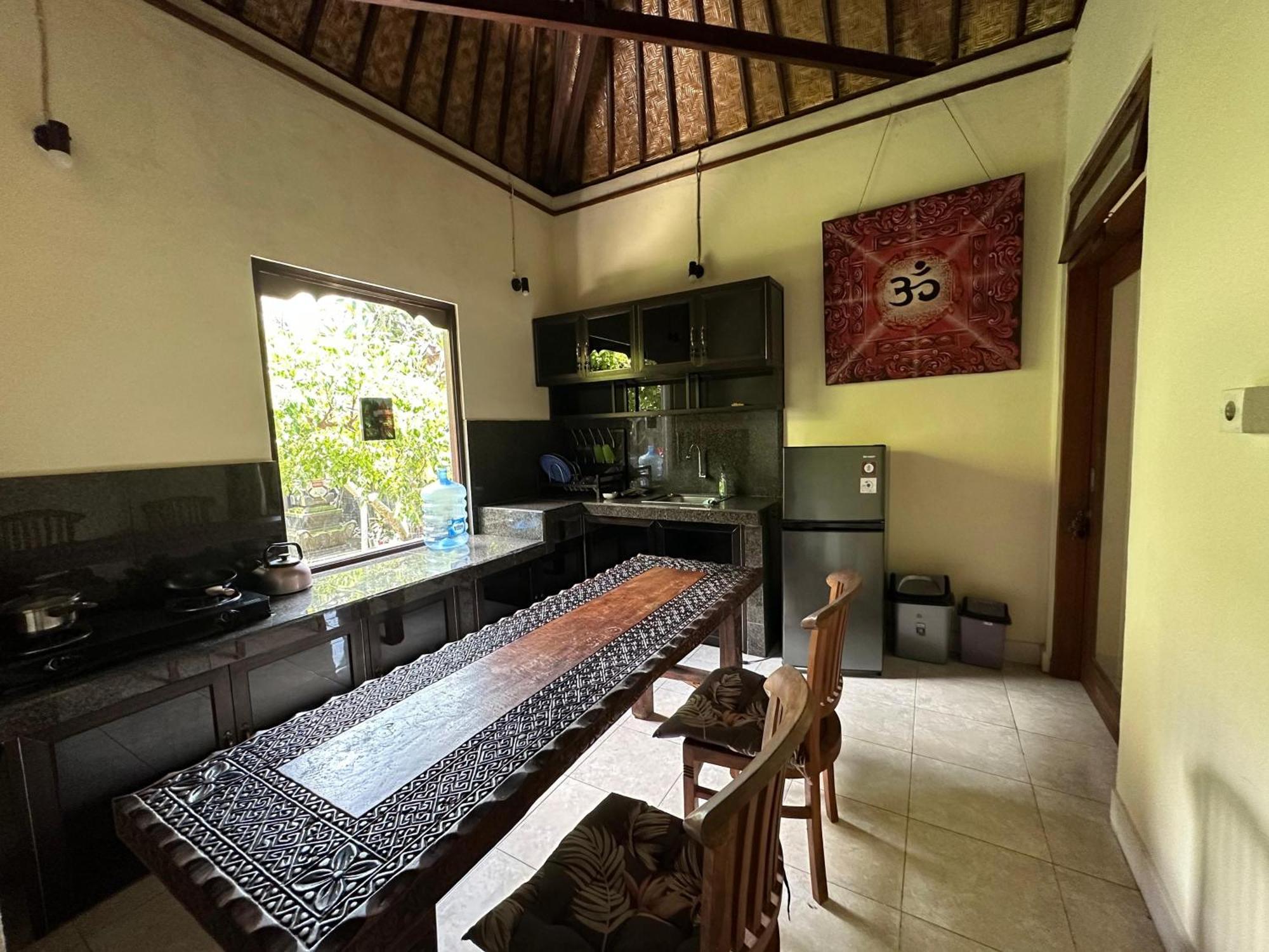 Tagel Karsa House Hotell Ubud Exteriör bild