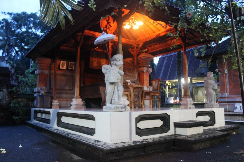 Tagel Karsa House Hotell Ubud Exteriör bild
